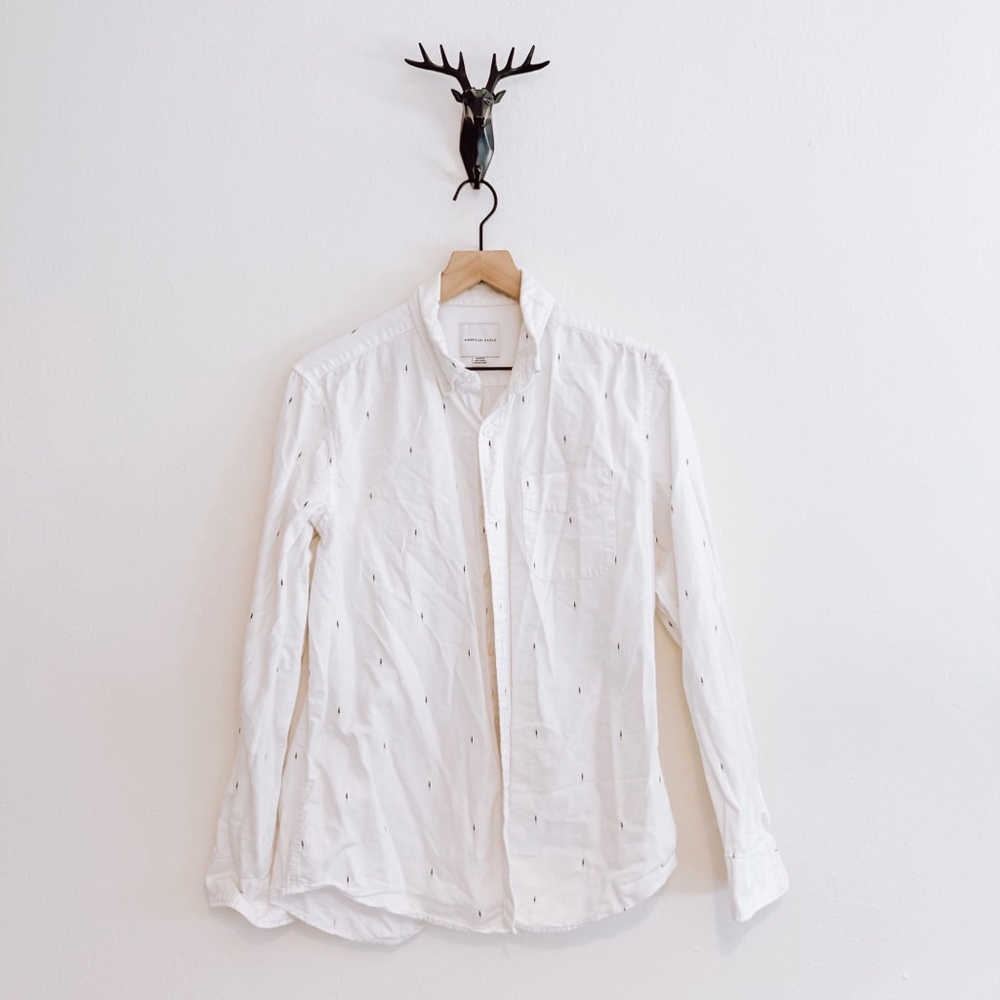 American Eagle Men's White Button-Down Shirt Size Medium